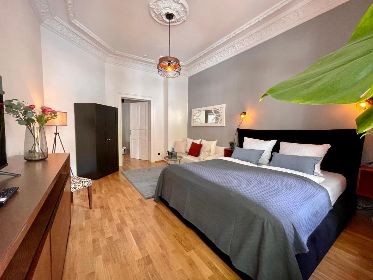 City Gästeapartment Zentrum-ost Privatunterkunft *